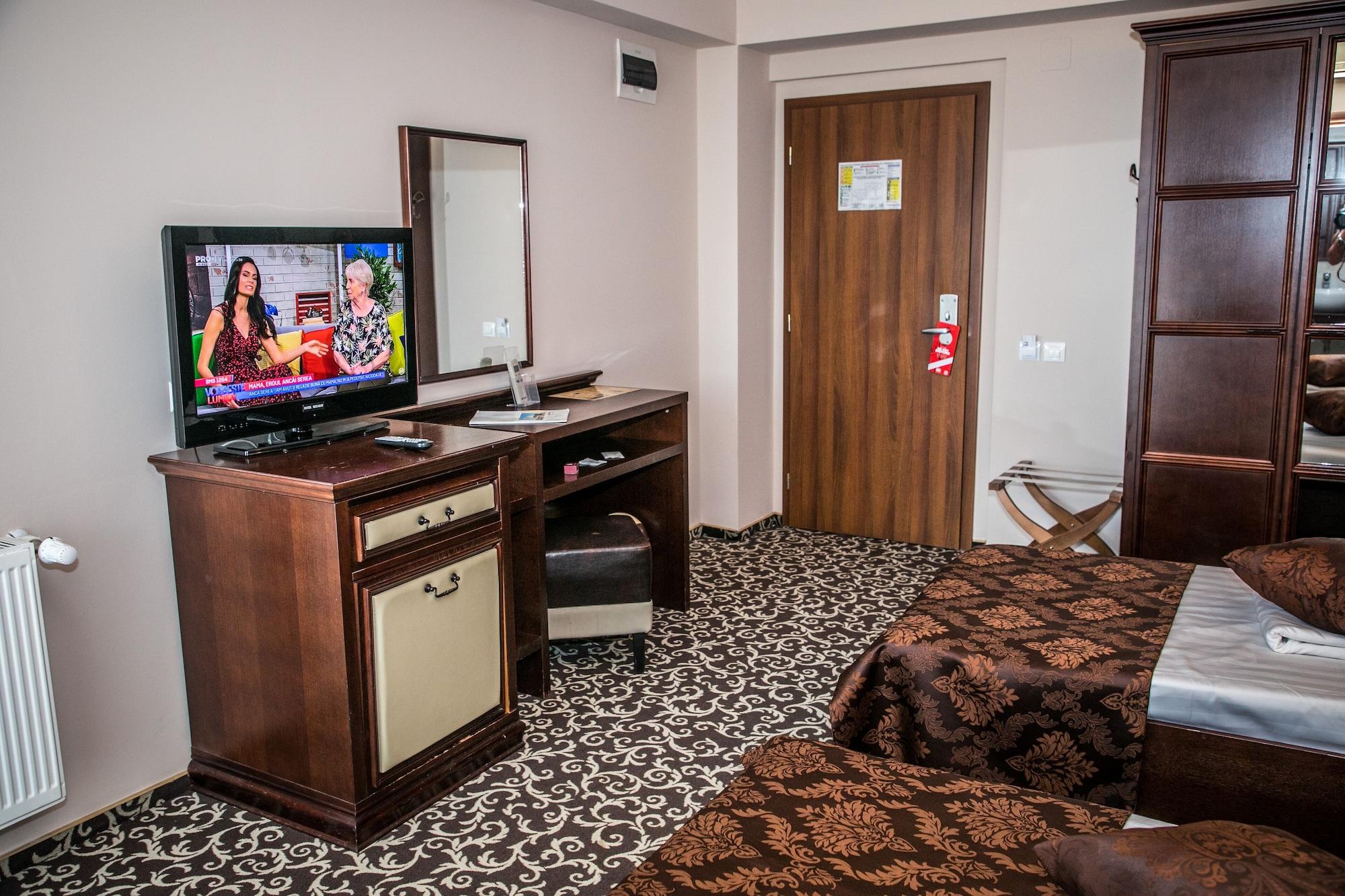 Hotel Megalos Constanta Bagian luar foto