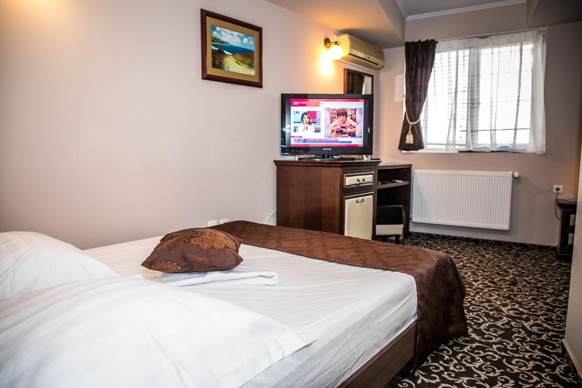 Hotel Megalos Constanta Bagian luar foto