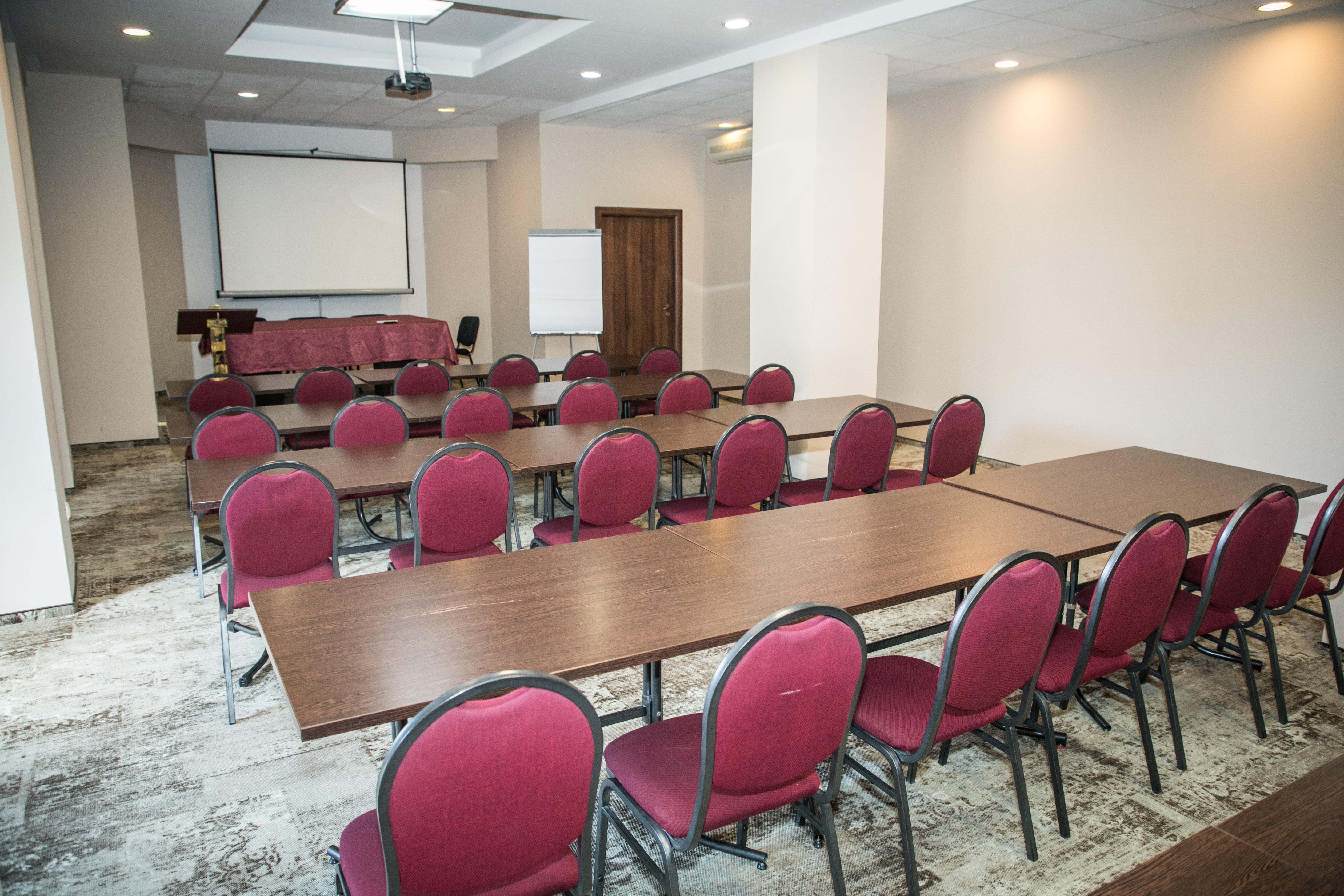 Hotel Megalos Constanta Bagian luar foto