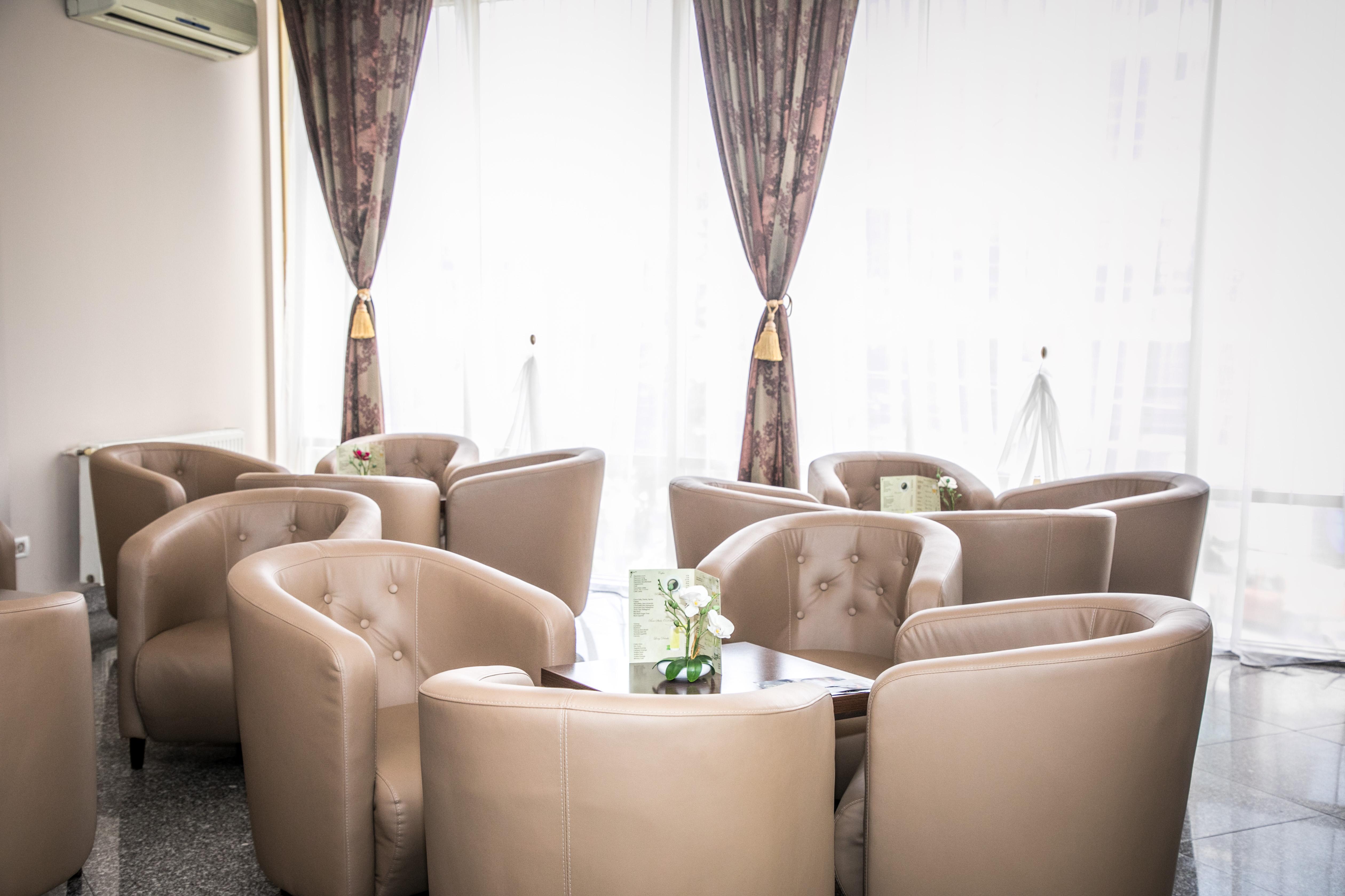 Hotel Megalos Constanta Bagian luar foto