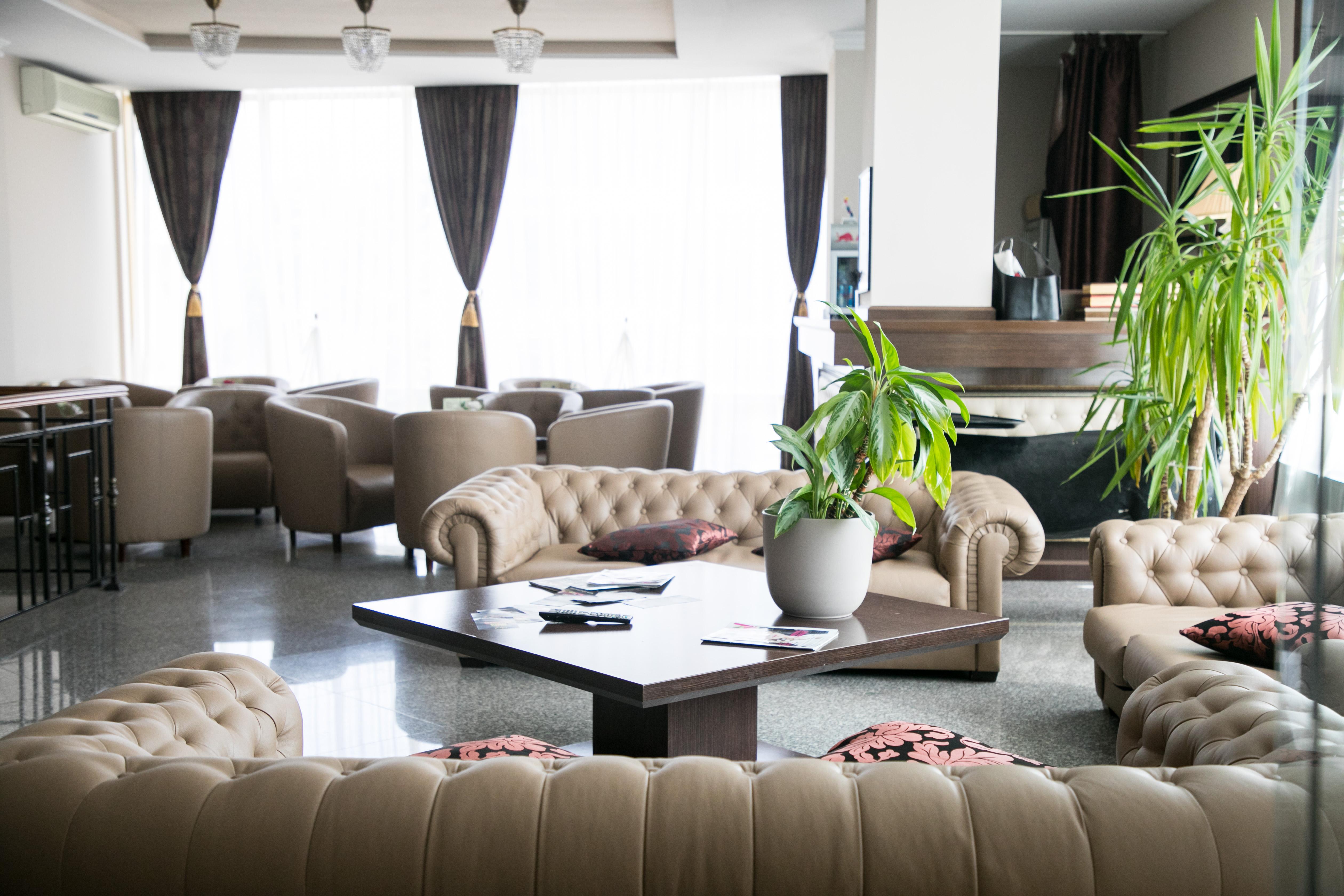 Hotel Megalos Constanta Bagian luar foto