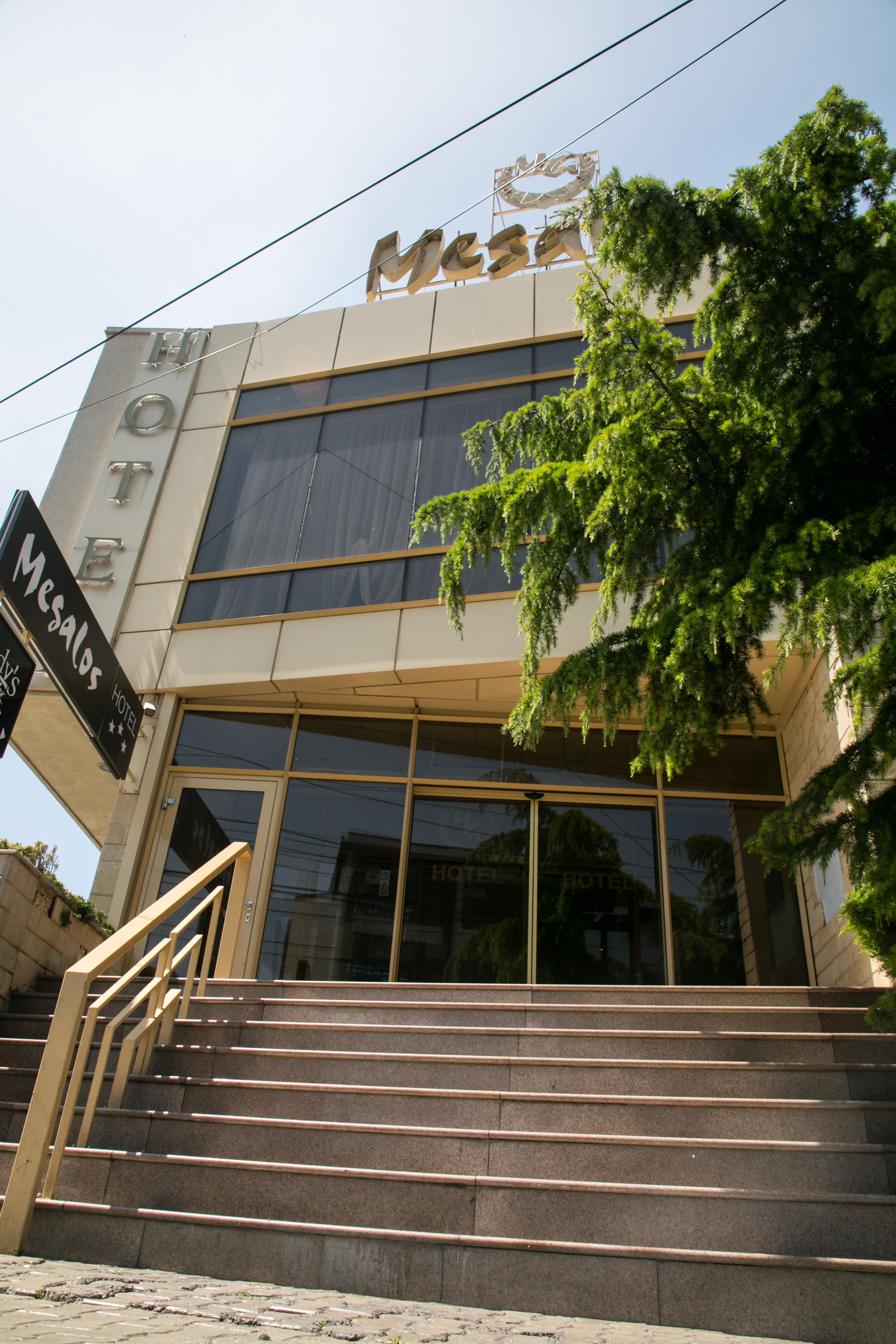 Hotel Megalos Constanta Bagian luar foto