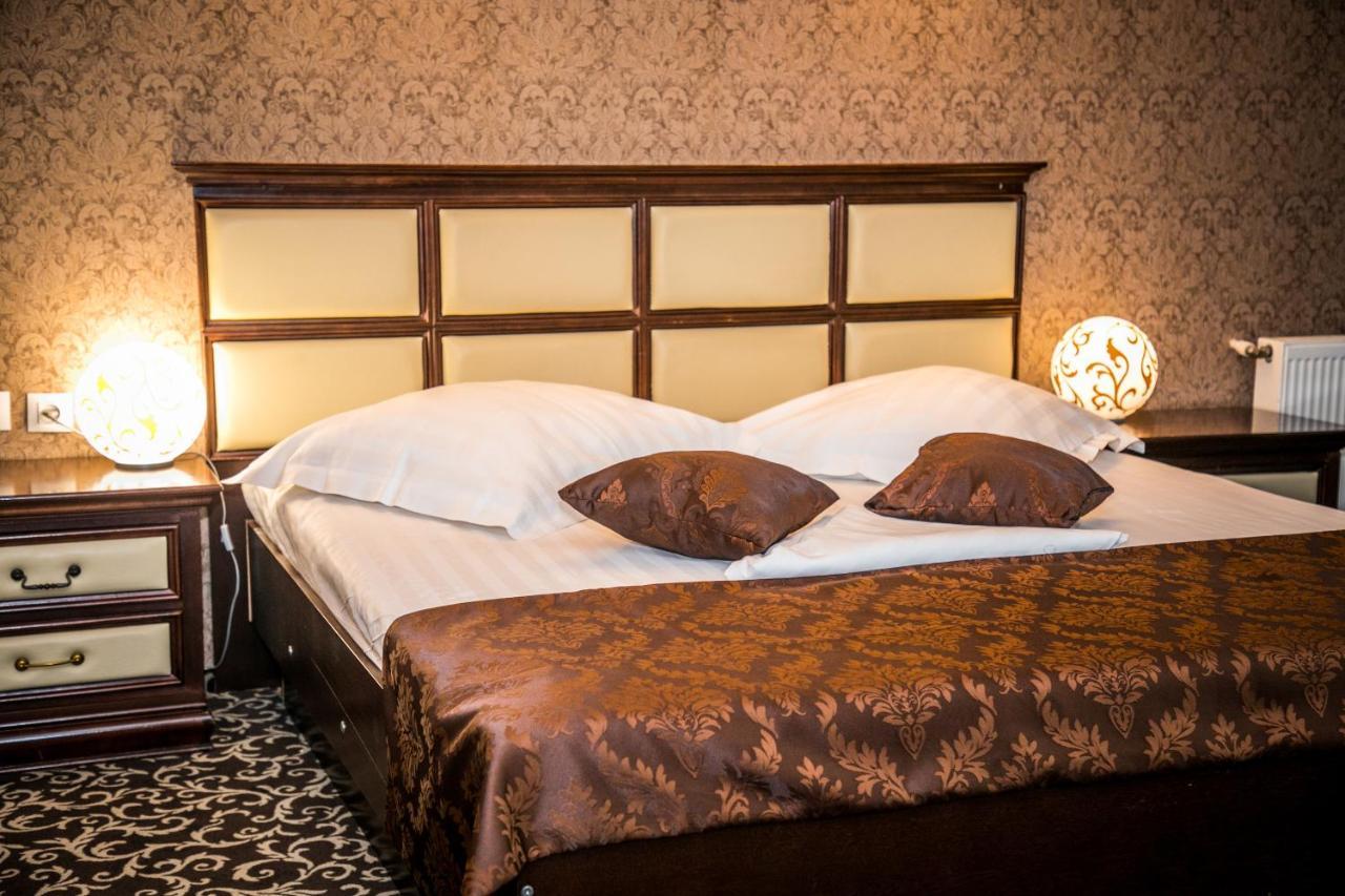 Hotel Megalos Constanta Bagian luar foto